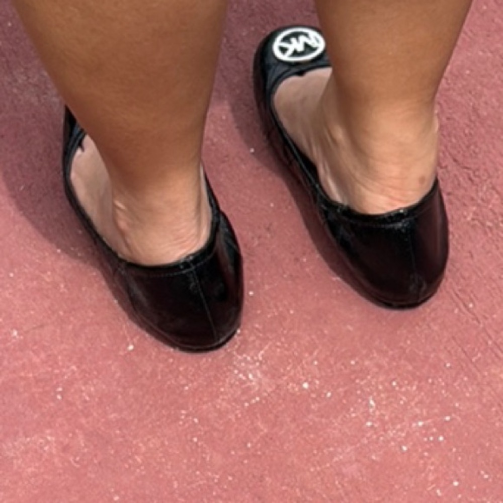 3 for $25 | Michael Kors Black Loafers Elegant Flats - Picture 11 of 11